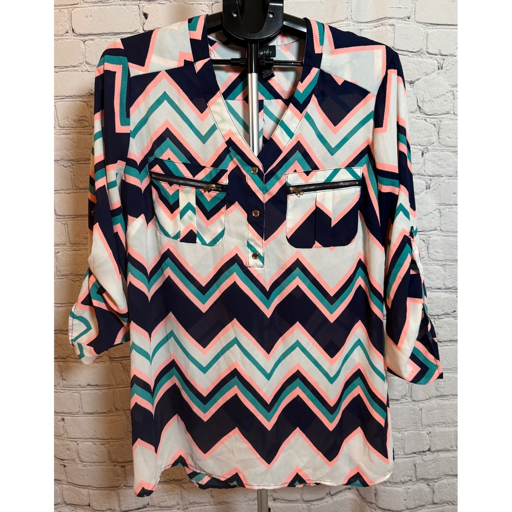 Justify Womens 1X Chevron Zig‎ Zag 3/4 Roll Tab Sleeve Zipper Pocket Blouse Navy